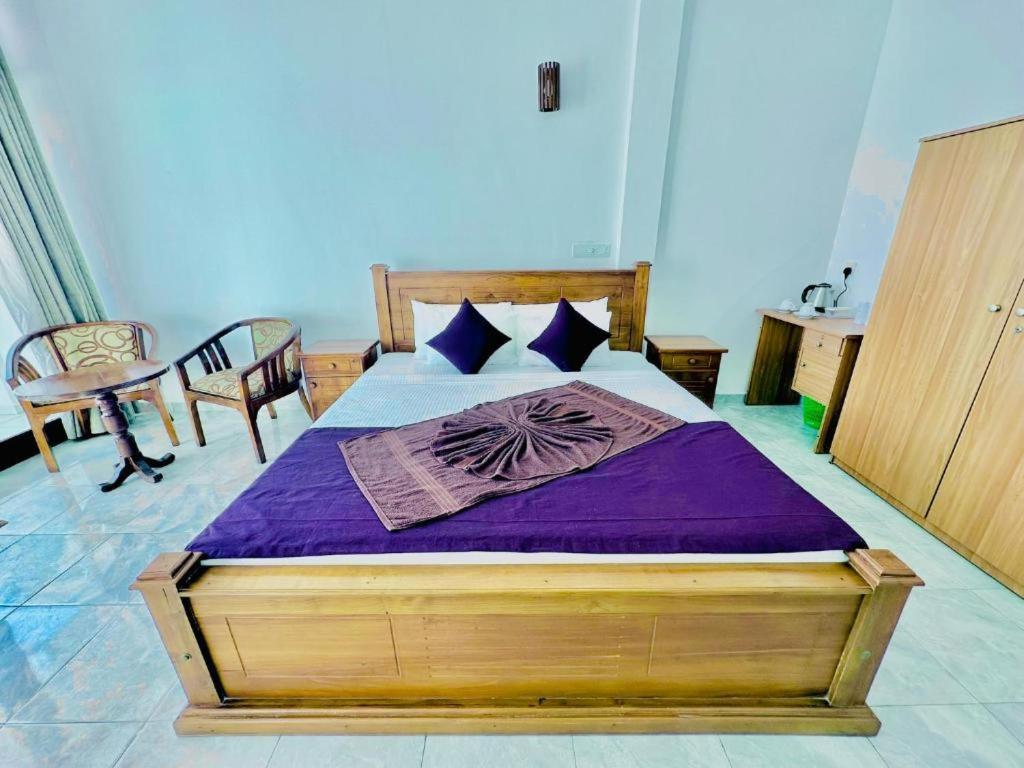 Hotel Silan Mo Mirissa Buitenkant foto