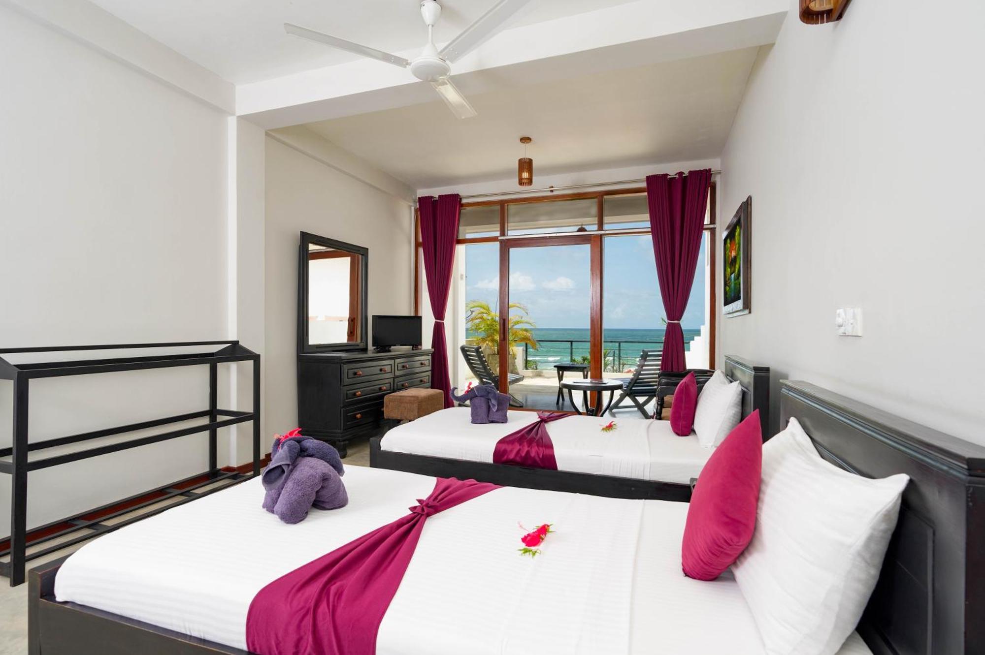 Hotel Silan Mo Mirissa Buitenkant foto