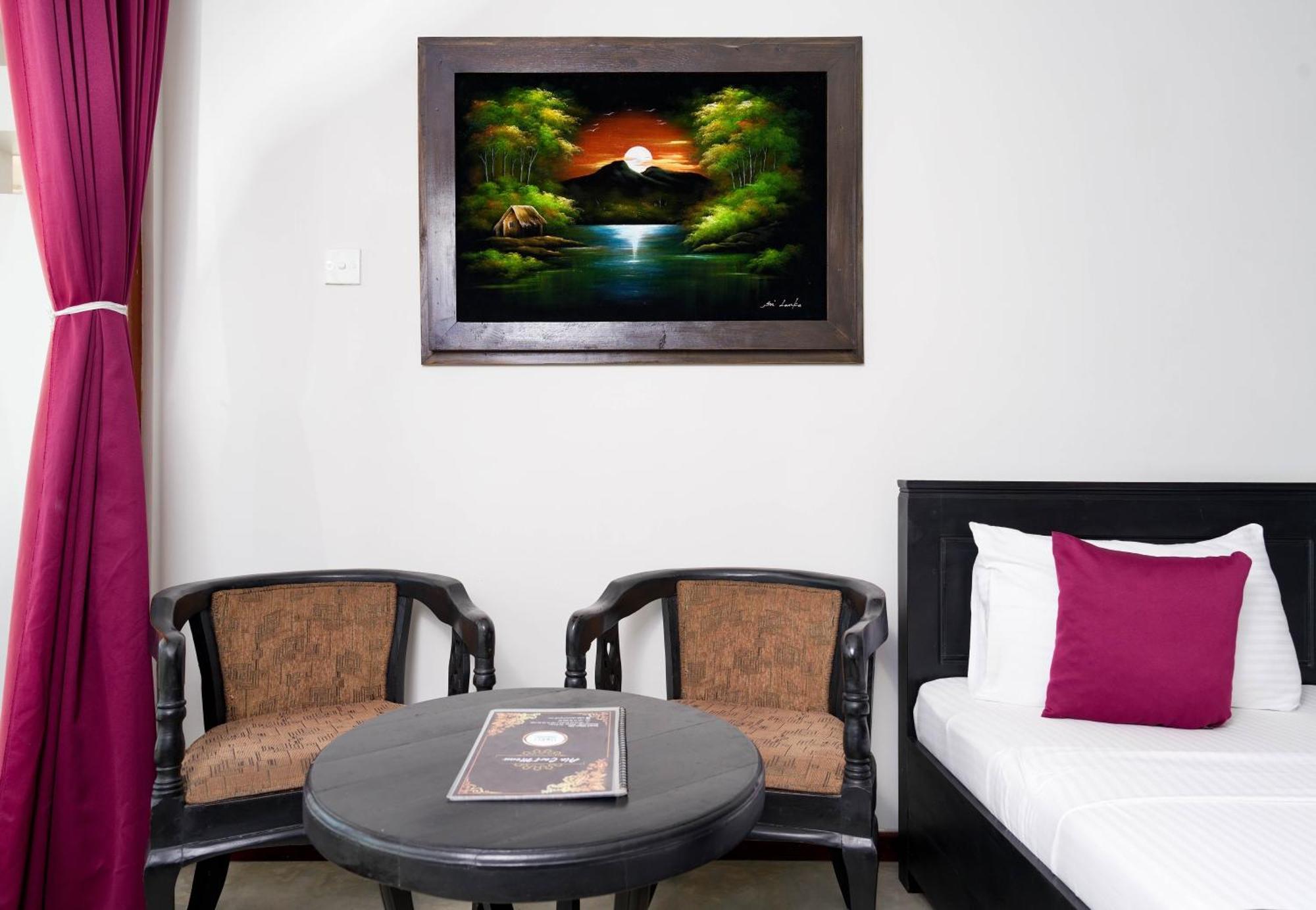 Hotel Silan Mo Mirissa Buitenkant foto