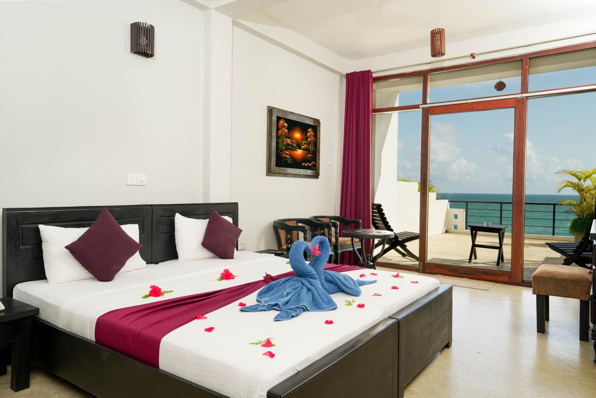 Hotel Silan Mo Mirissa Buitenkant foto