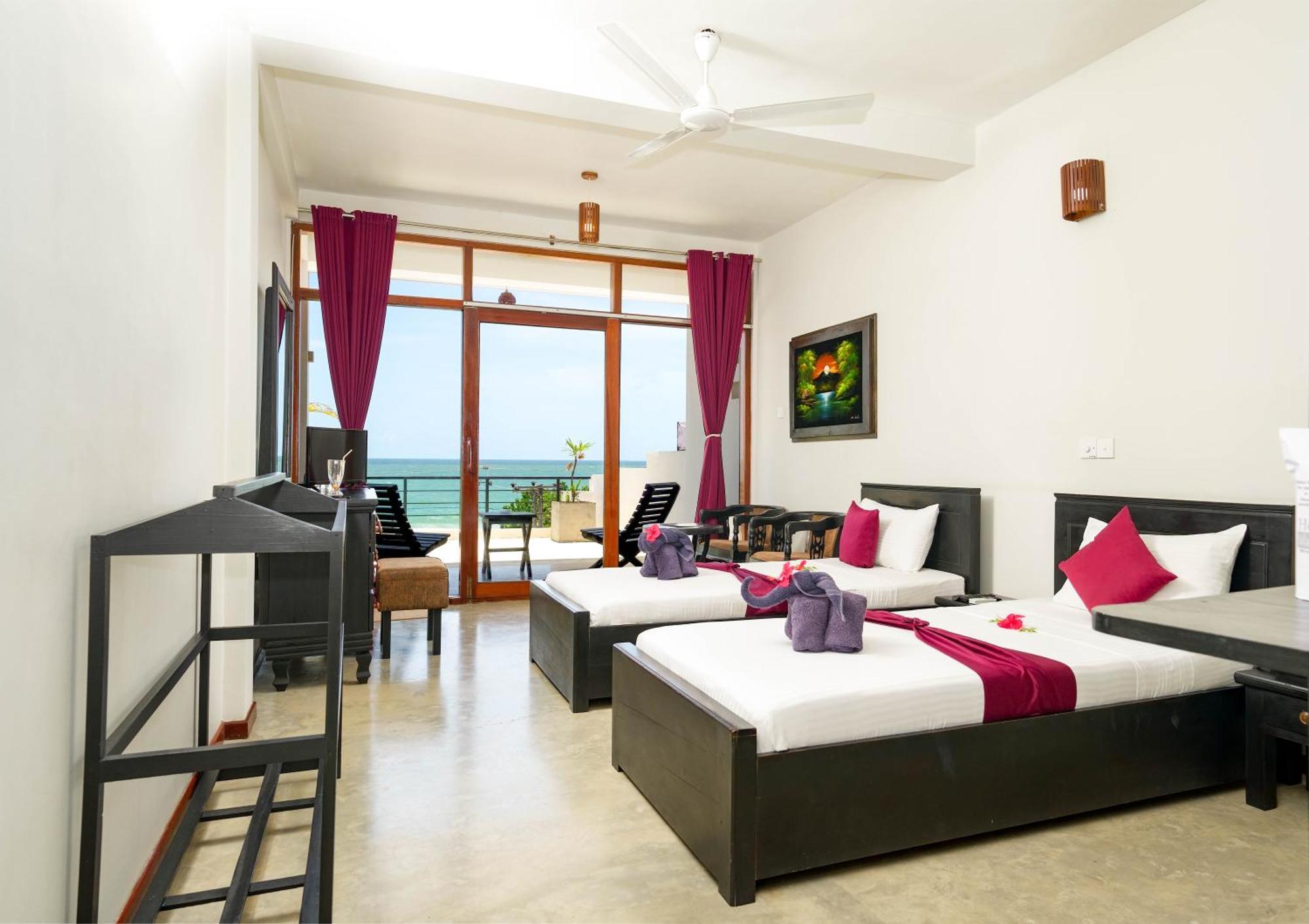 Hotel Silan Mo Mirissa Buitenkant foto